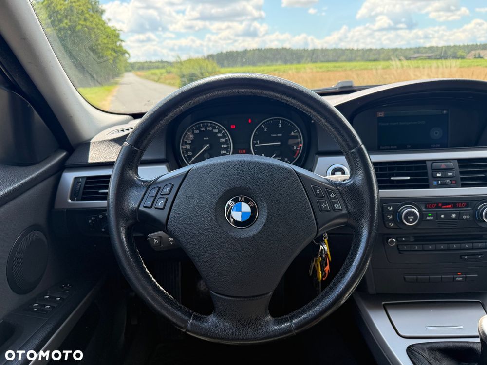 BMW Seria 3 320d - 11