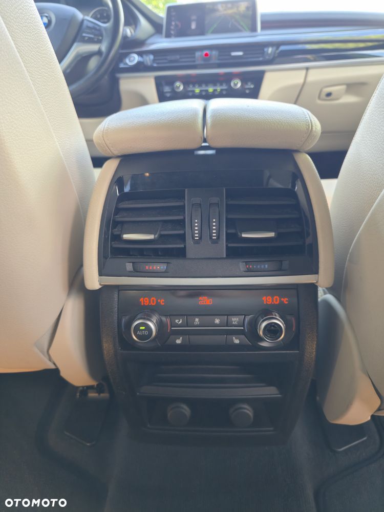BMW X5 xDrive35i - 18