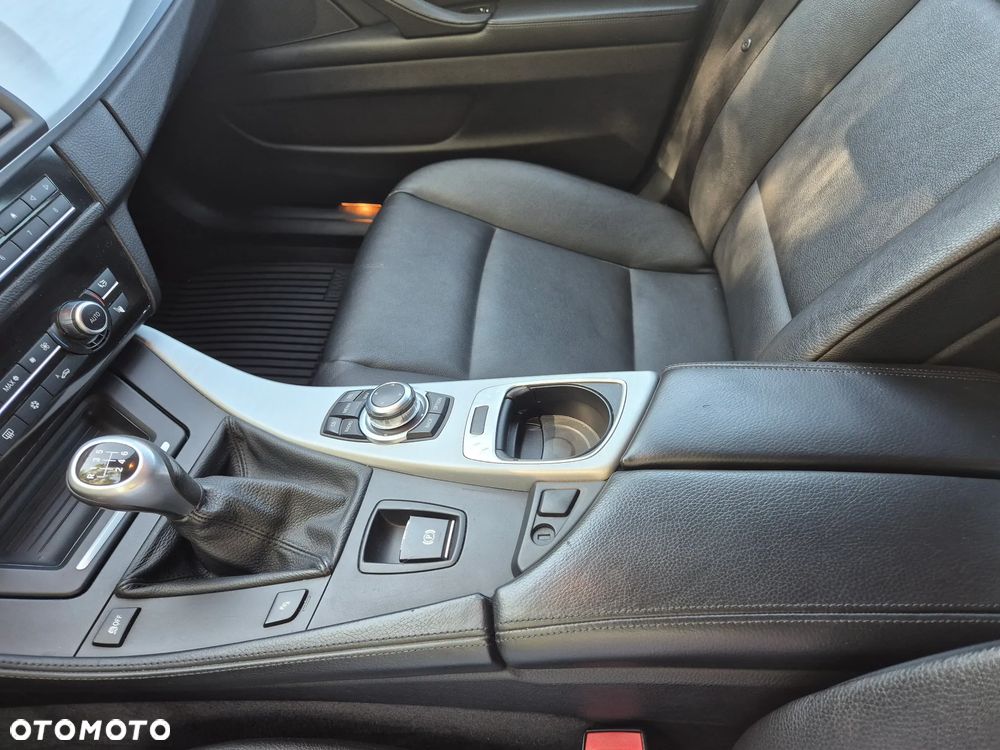 BMW Seria 5 520d - 11