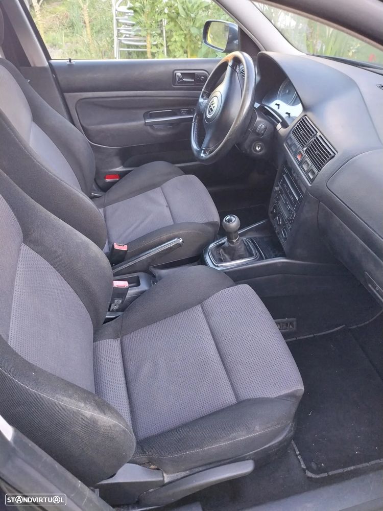 VW Golf 1.4i Confortline JE+AC - 12