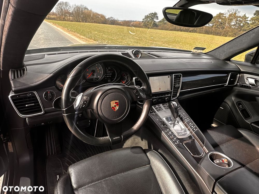 Porsche Panamera 4S - 17