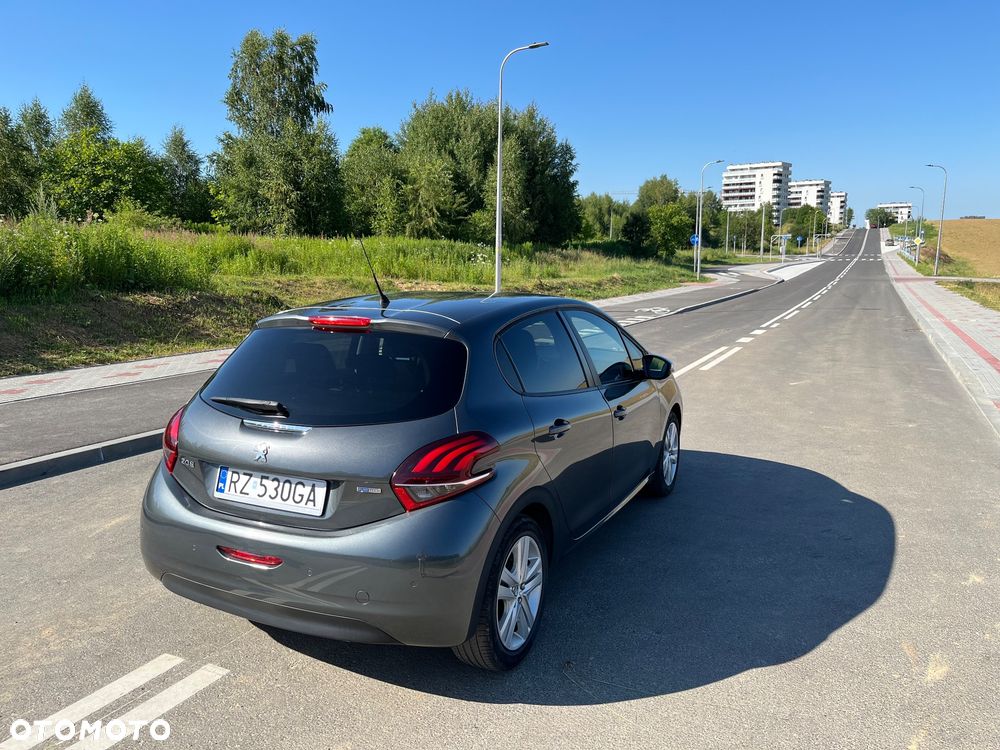 Peugeot 208 1.2 PureTech Style - 2