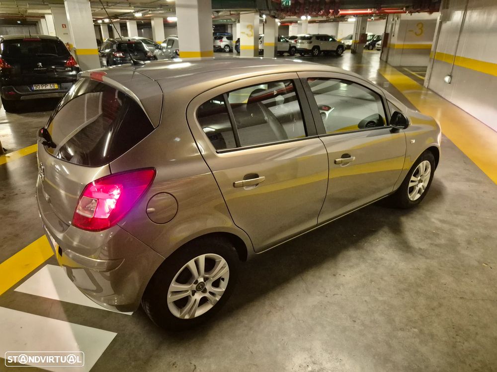 Opel Corsa 1.2 Connect - 10