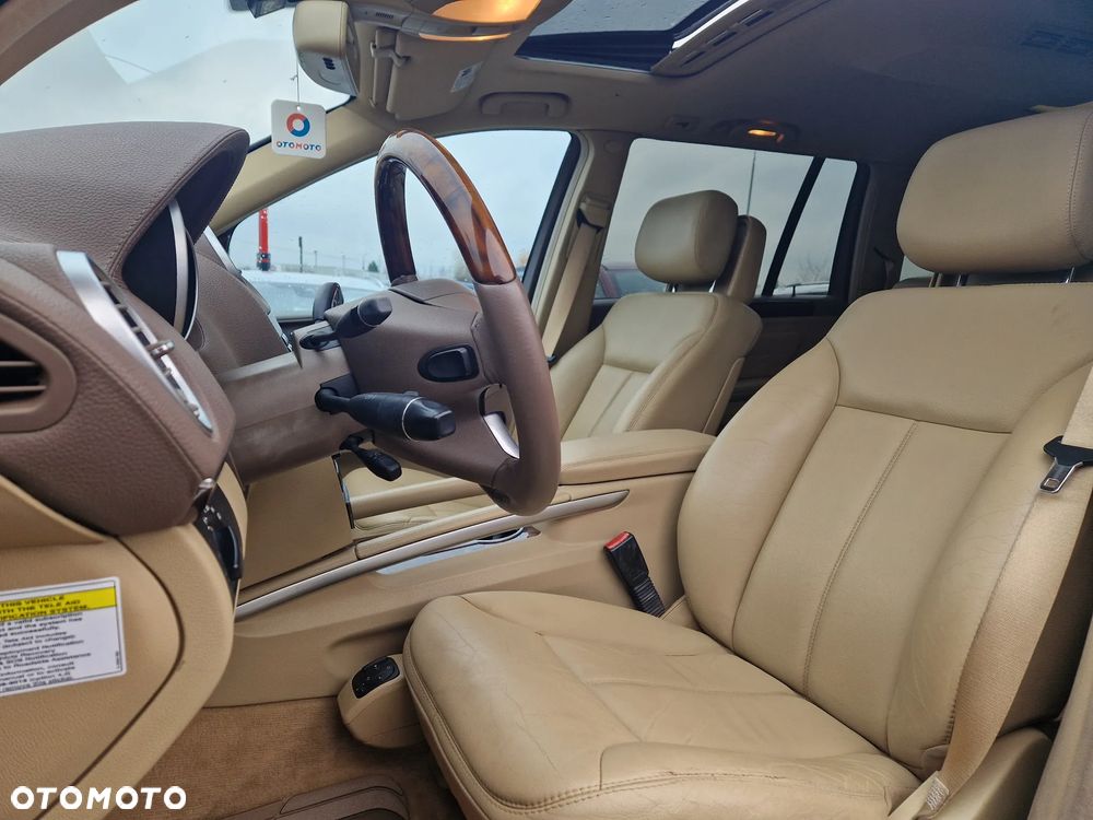 Mercedes-Benz GL - 18