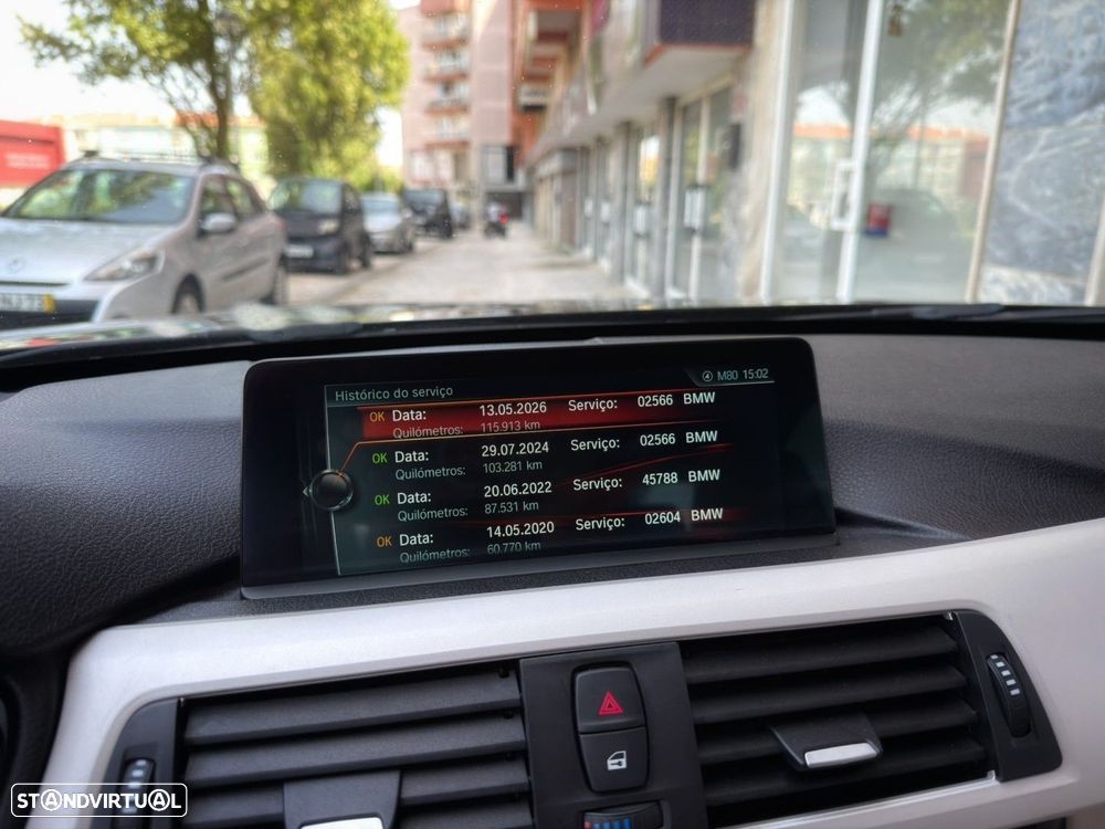 BMW 330 e iPerformance Advantage - 8