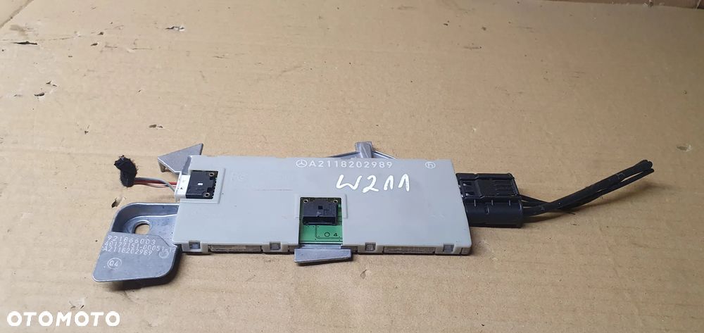 Moduł anteny wzmacniacz Mercedes E Klasa W211 A2118202989 - 2