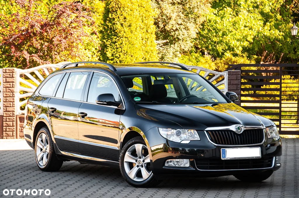 Skoda Superb 2.0 TDI DSG Exclusive - 2