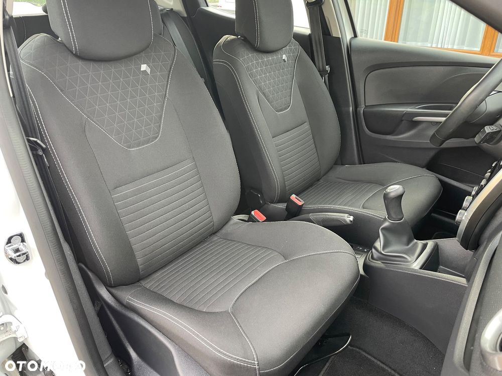 Renault Clio 1.2 16V Limited - 23