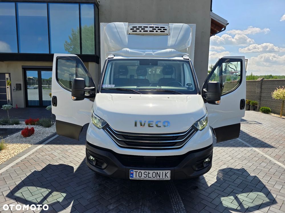 Iveco DAILY 50C18 MROŻNIA 8-PALETOWY + WINDA.1Tona AGREGAT Carrier -20*C +20*C 183Tyś km SERWIS DO OSTATNIEGO Km ASO IVECO SALON PL BOGATA OPCJA WYPOSAZENIA LED NAVI AKTYWNY TEMPOMAT FOTEL KIEROWCY PNEŁMATYCZNY - 32