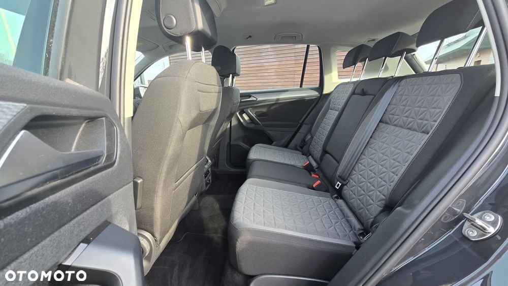 Volkswagen Tiguan - 9