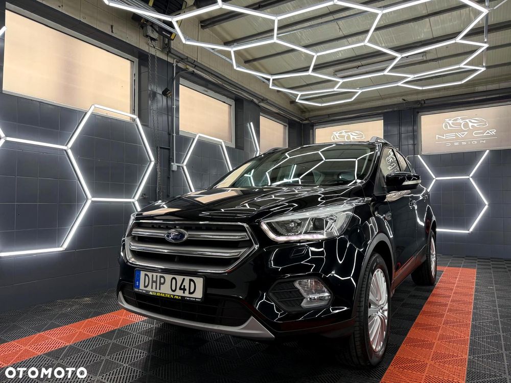 Ford Kuga 1.5 EcoBoost 2x4 Titanium - 4
