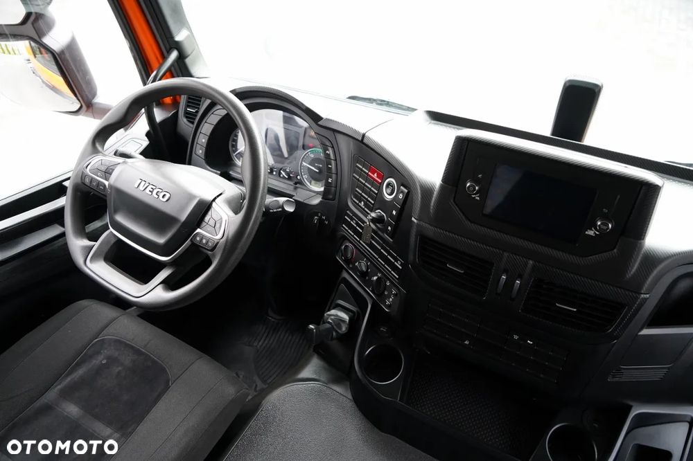 Iveco X-WAY 420 / 8X4 / BETONOMIESZARKA 9 M3 / SCHWING STETTER / AUTOMAT / EURO 6 - 30