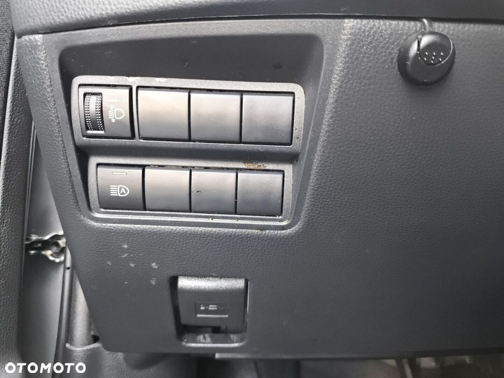 Toyota Yaris Hybrid 1.5 Comfort - 22
