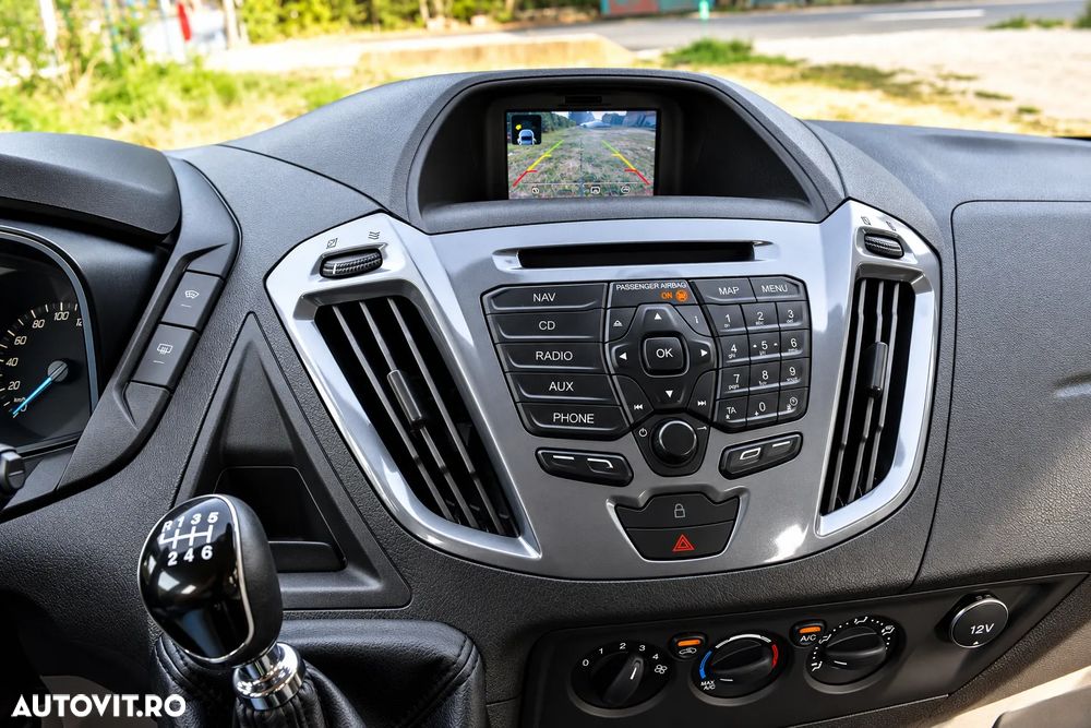 Ford Tourneo Custom - 10