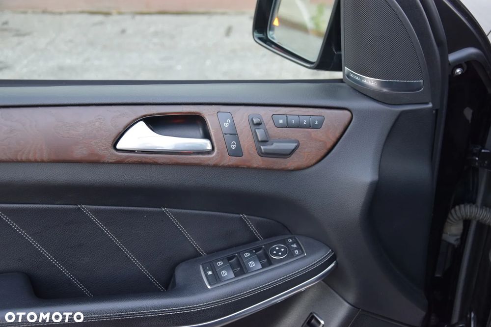 Mercedes-Benz GL 500 4-Matic - 29