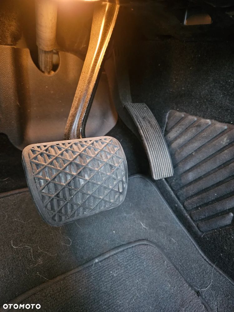 Mercedes-Benz Klasa A 220 4Matic 7G-DCT - 24