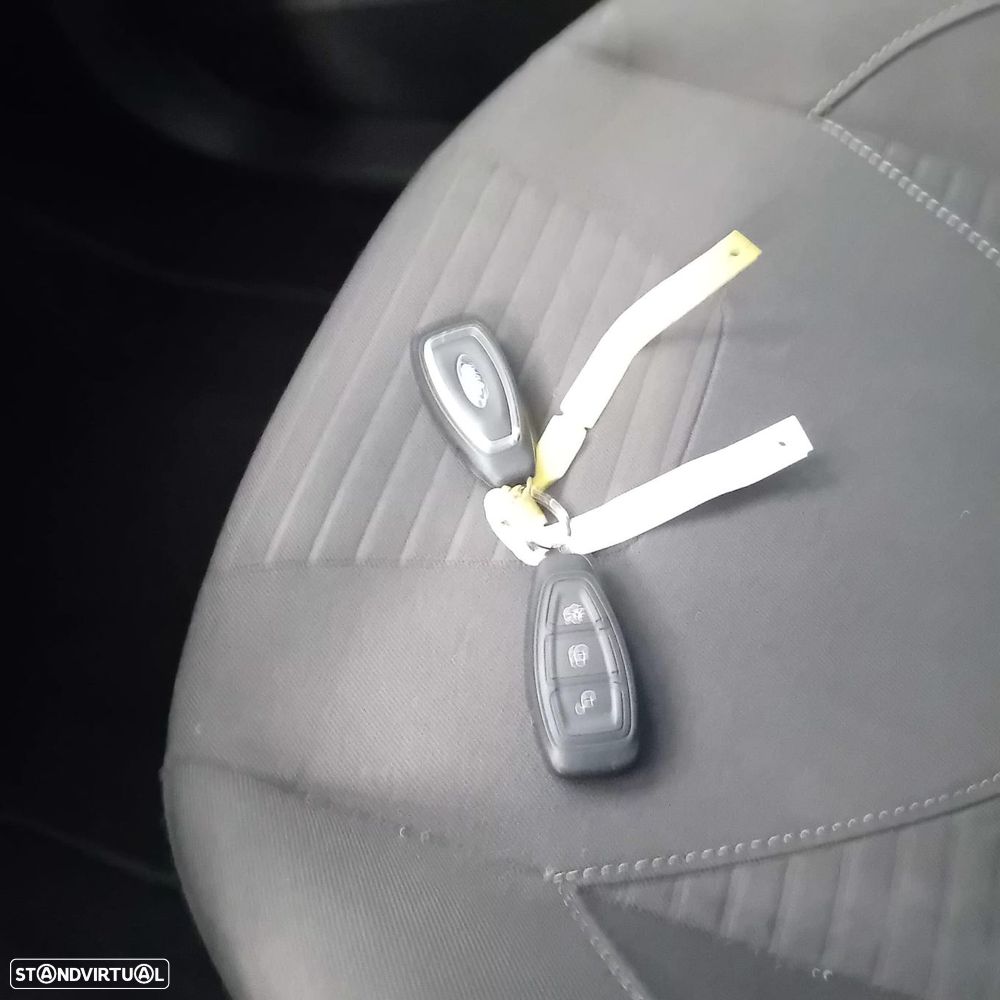 Ford Focus 1.5 TDCi ECOBlue Titanium - 17