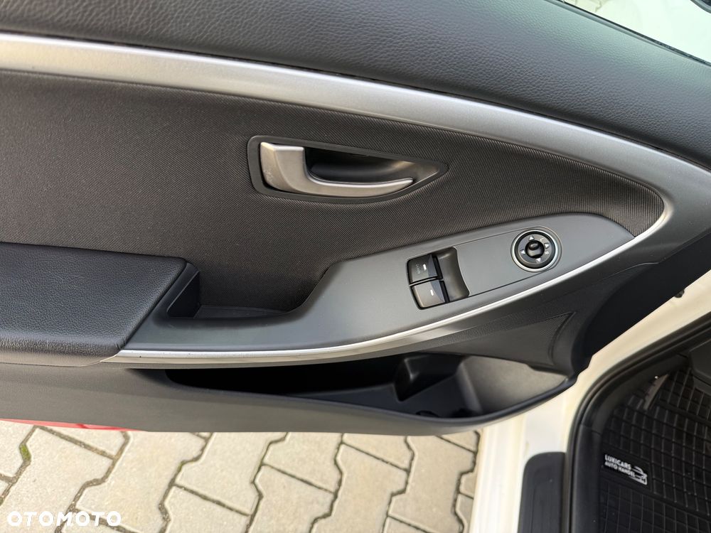 Hyundai i30 Classic - 16