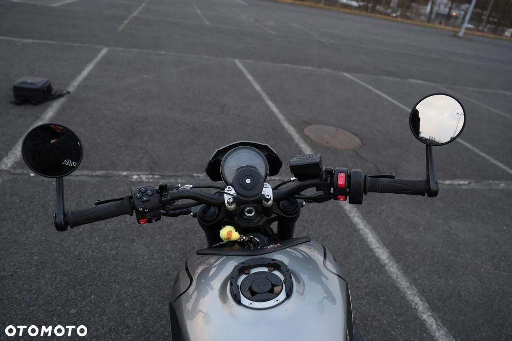 Triumph Trident - 14