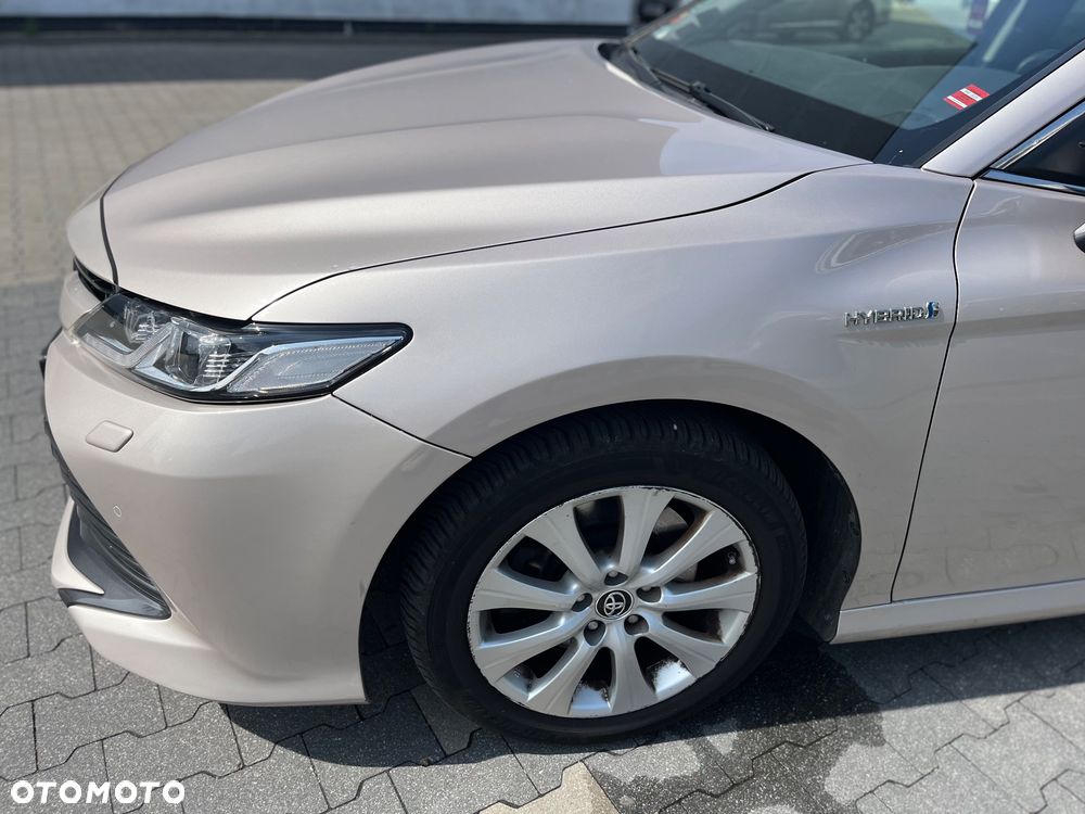 Toyota Camry 2.5 Hybrid Comfort CVT - 12
