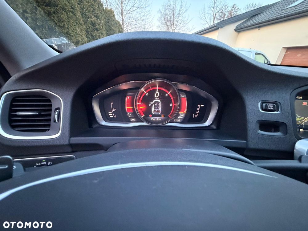 Volvo V60 Cross Country D4 AWD Geartronic Pro - 17