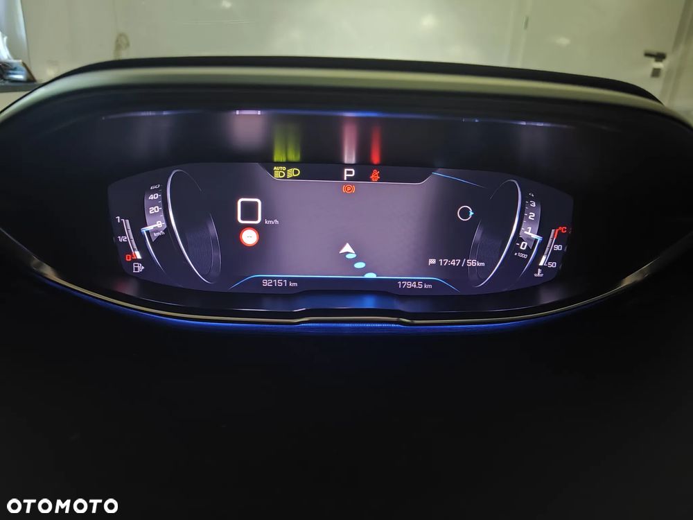 Peugeot 3008 1.2 PureTech Allure Pack S&S EAT8 - 24