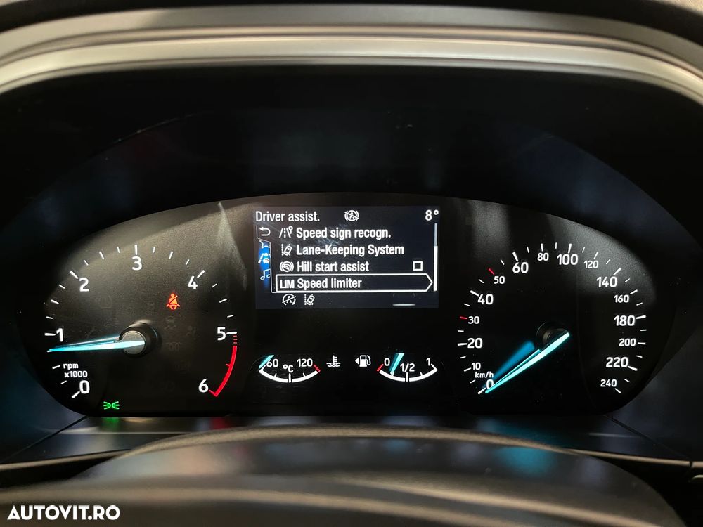 Ford Focus 1.5 EcoBlue Connected - 24