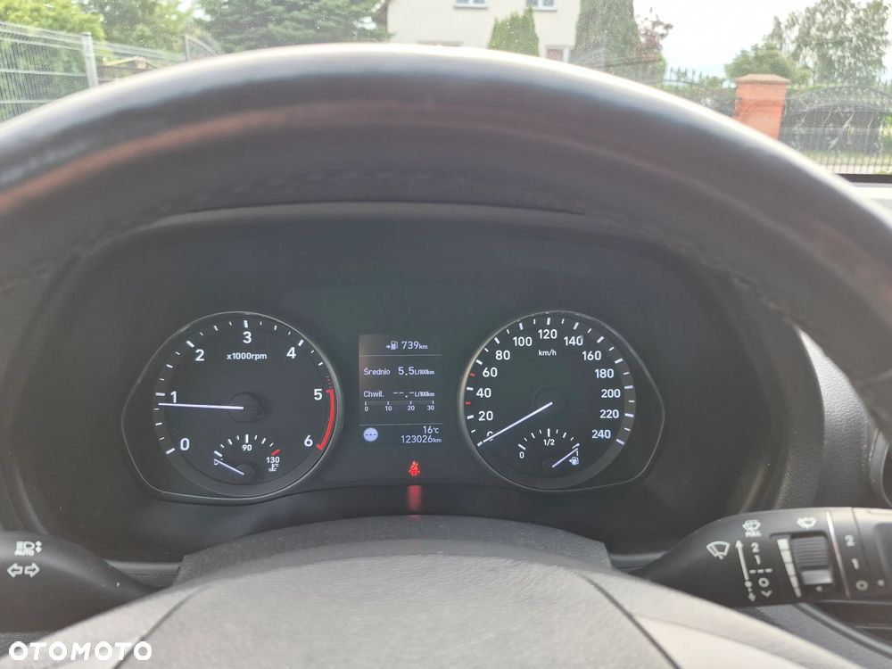 Hyundai i30 1.6 CRDI Intro - 16