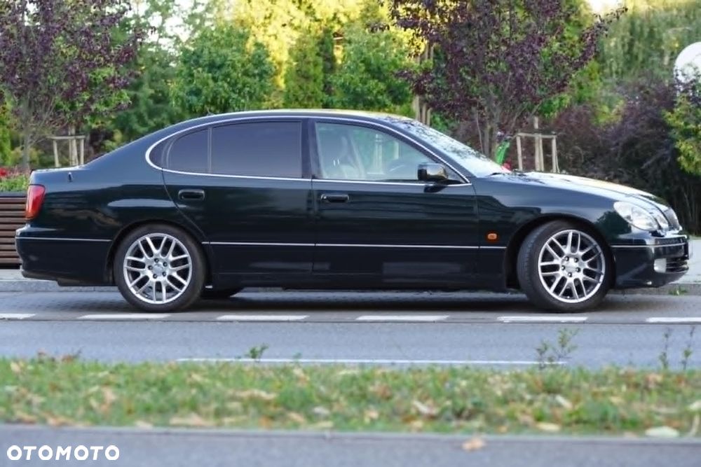 Lexus GS - 9