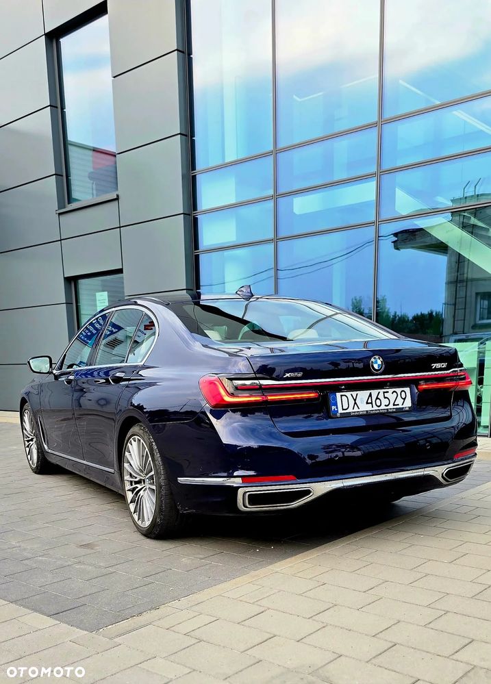 BMW Seria 7 750i xDrive - 6