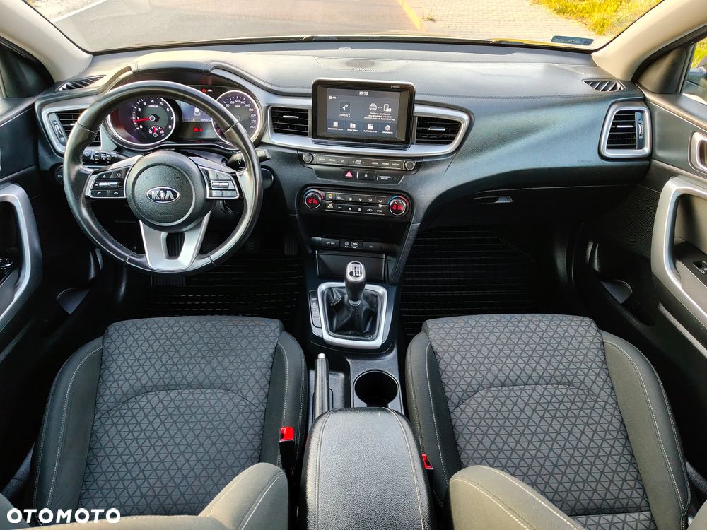 Kia Ceed 1.4 T-GDI L Business Line - 21