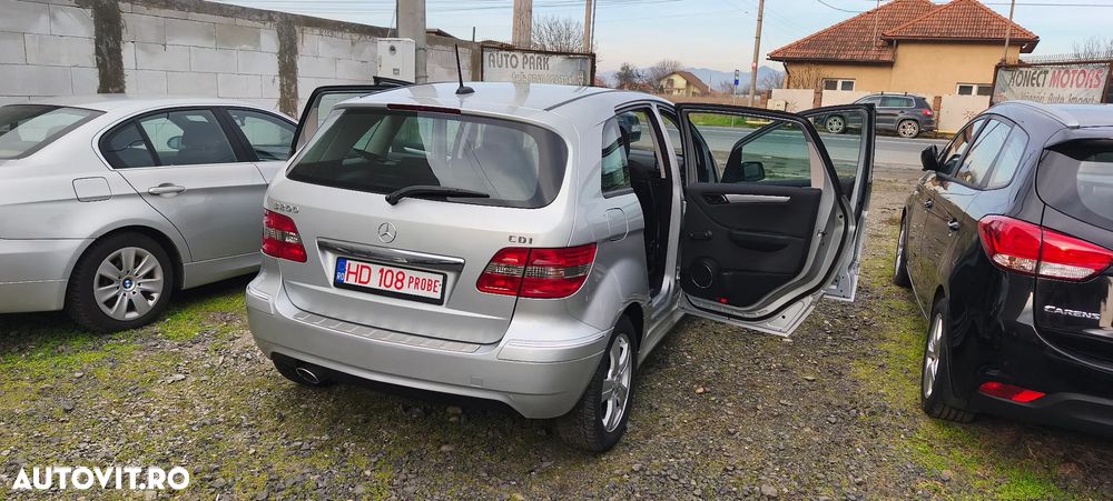 Mercedes-Benz B - 19