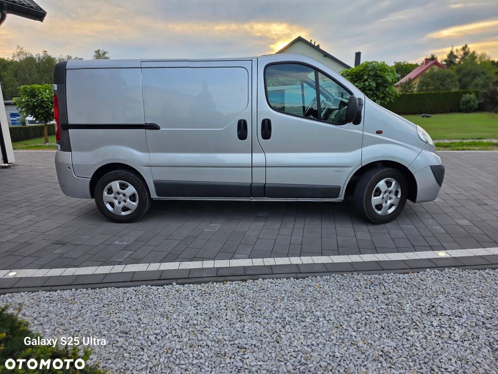 Opel Vivaro - 11