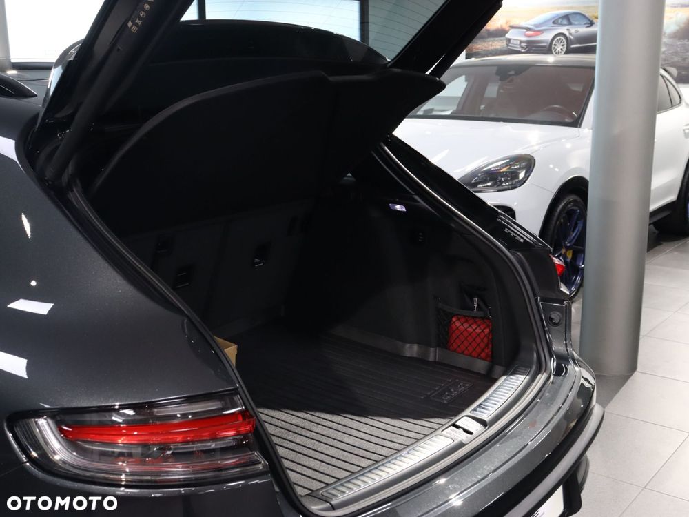 Porsche Macan T - 35