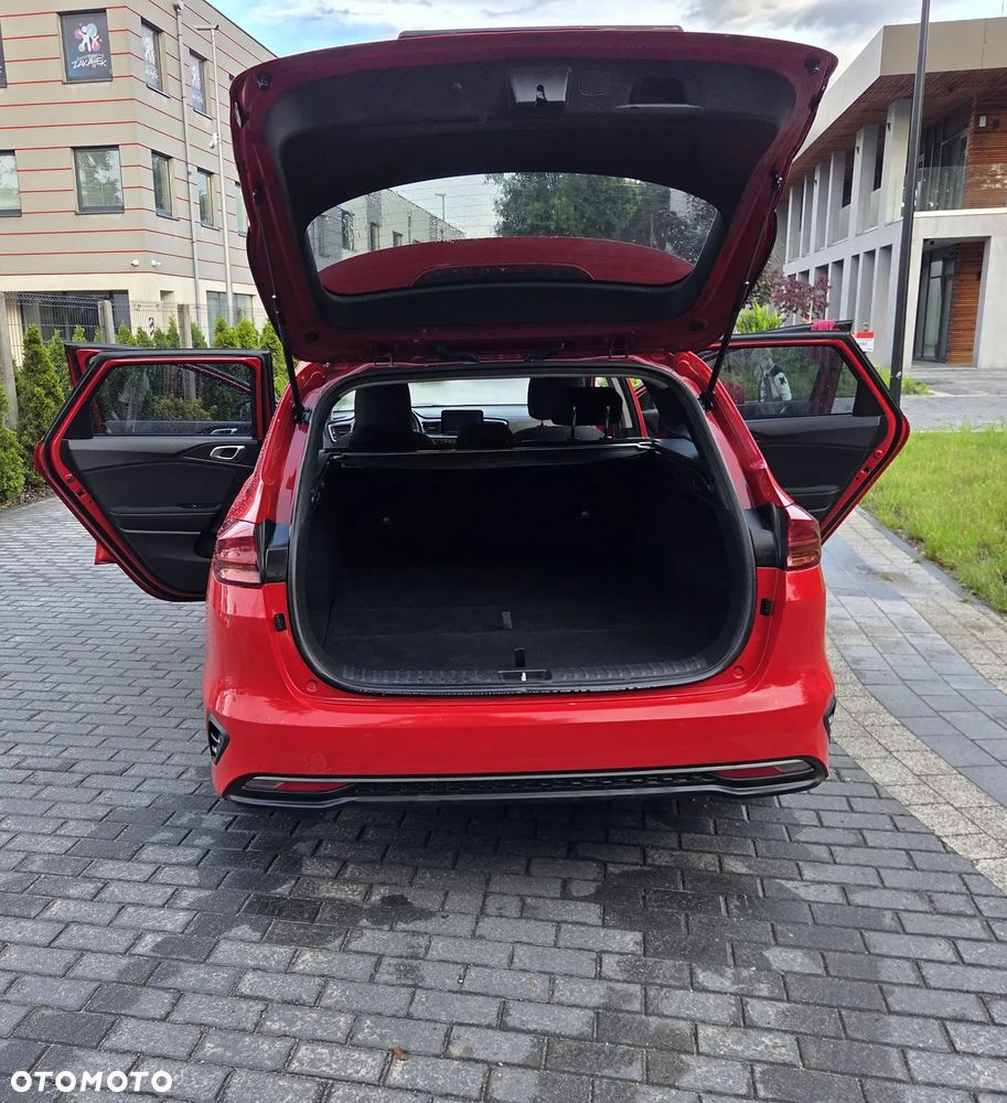 Kia Ceed - 23