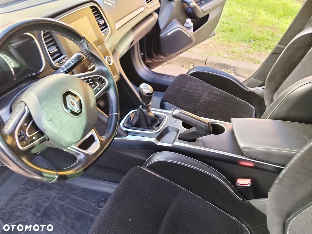 Renault Megane 1.6 SCe Limited - 8