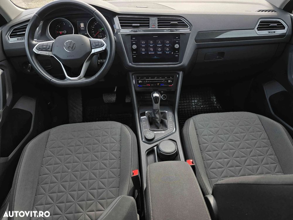 Volkswagen Tiguan - 10