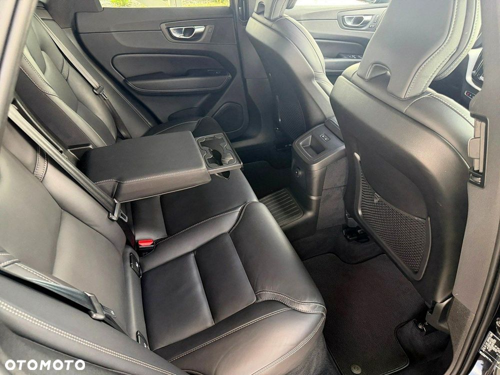 Volvo XC 60 - 32