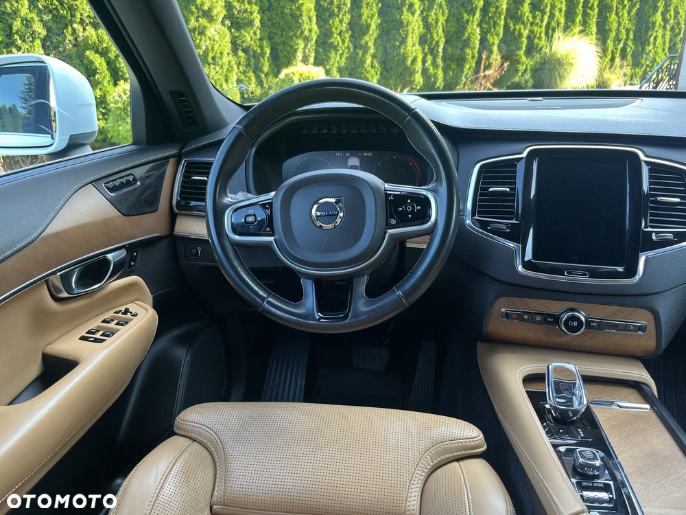 Volvo XC 90 - 5