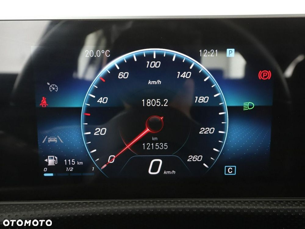 Mercedes-Benz CLA 180 Progressive - 23