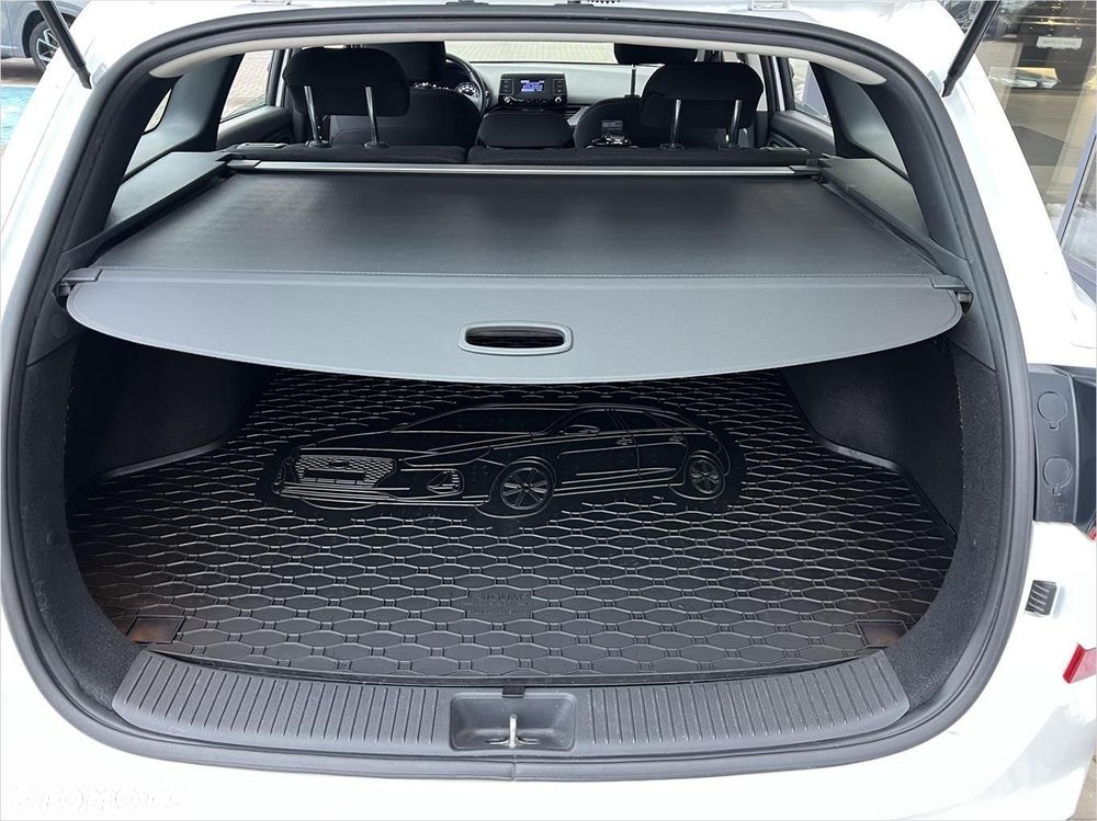 Hyundai i30 1.5 T-GDI 48V Classic + - 21