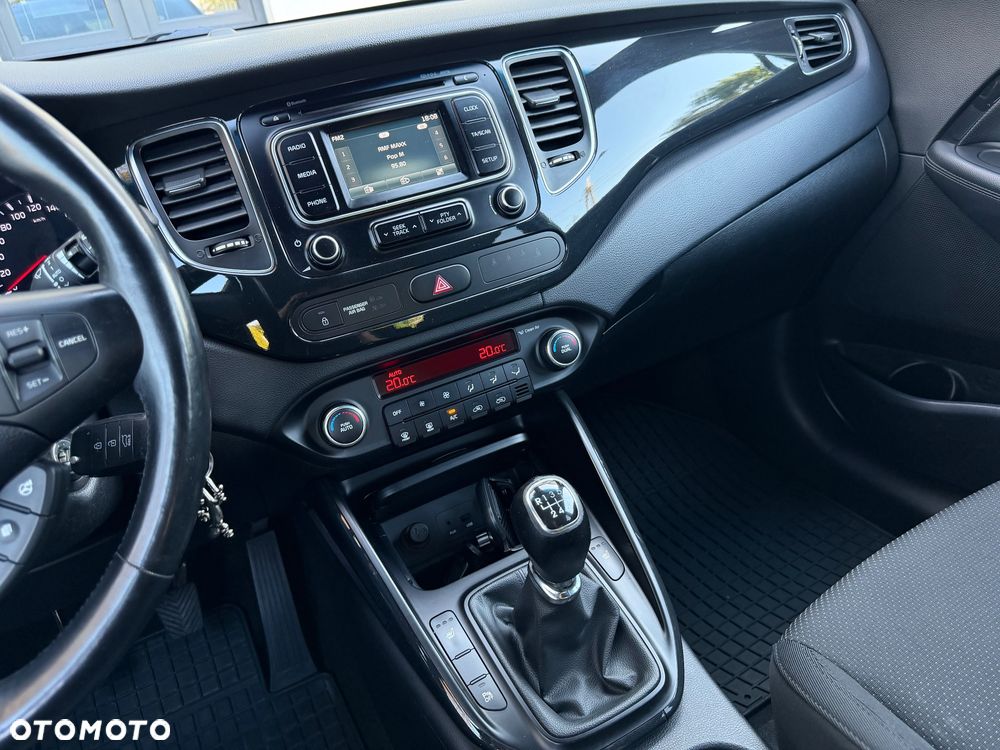 Kia Carens 1.6 GDI L - 10