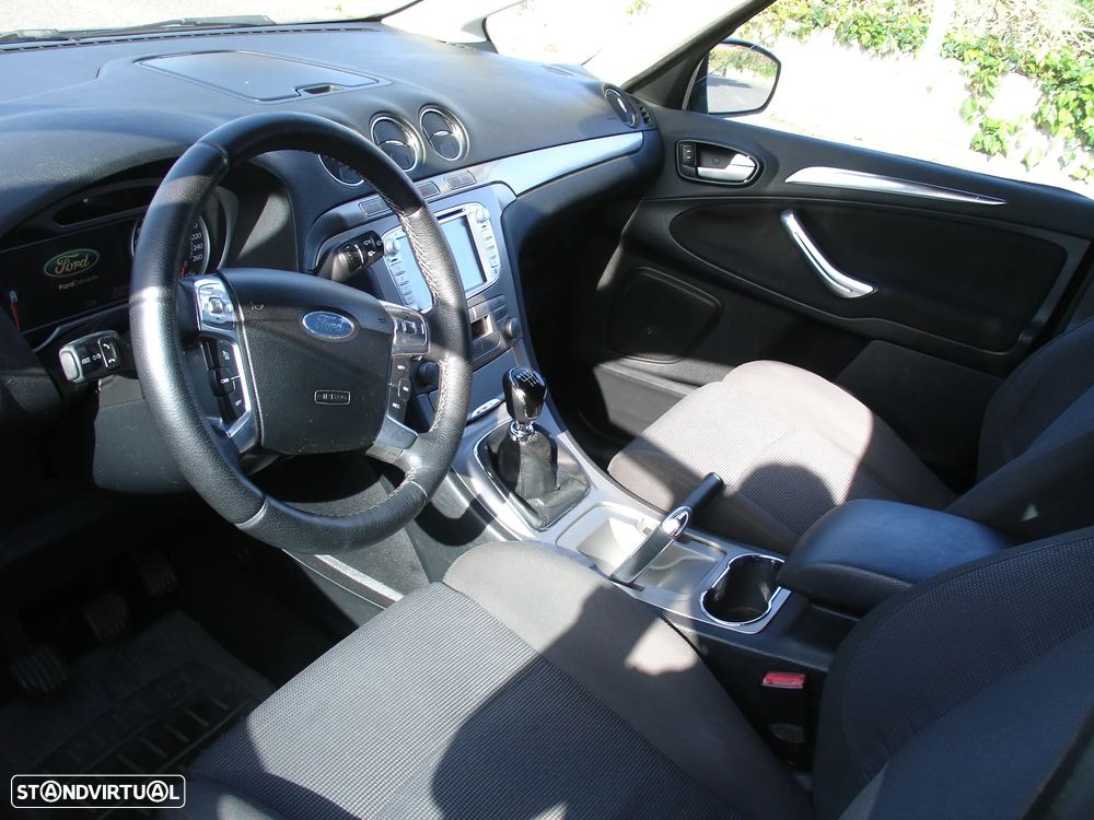 Ford S-Max 2.0 TDCi Titanium 7L - 13