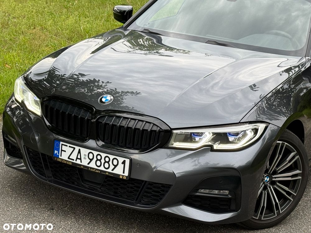 BMW Seria 3 318d M Sport Shadow - 10