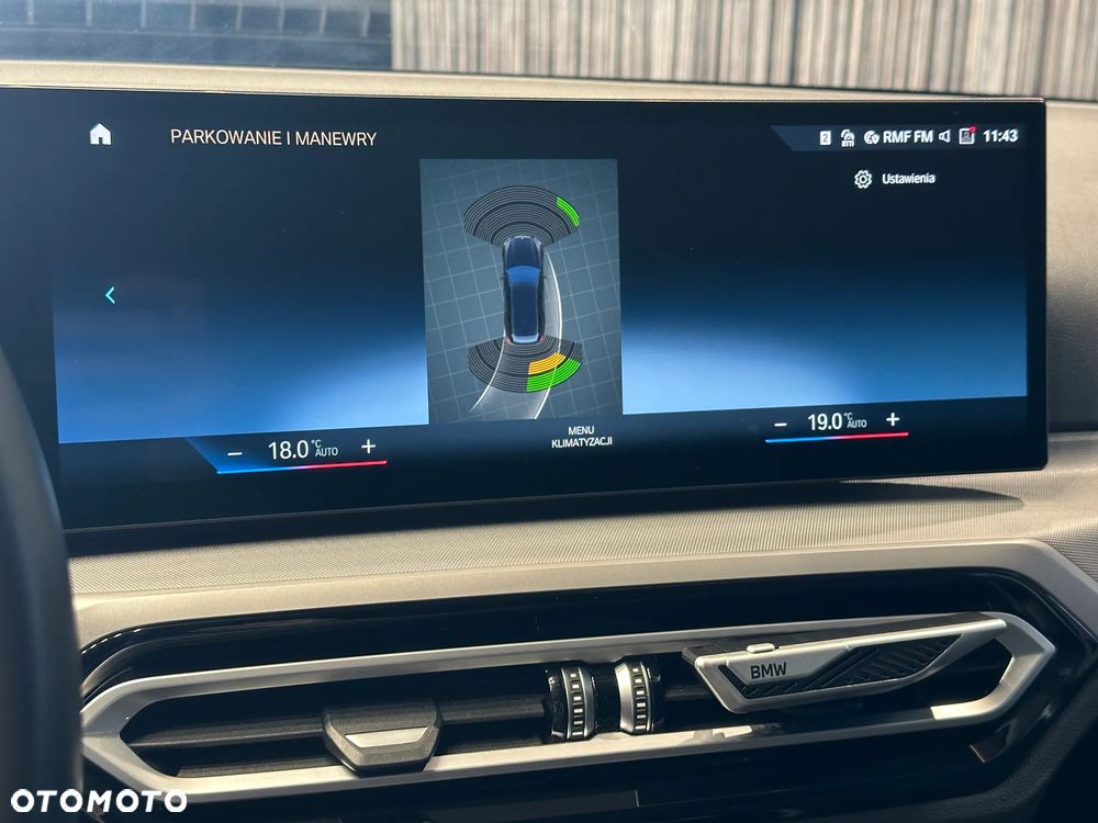 BMW Seria 3 320d mHEV - 12