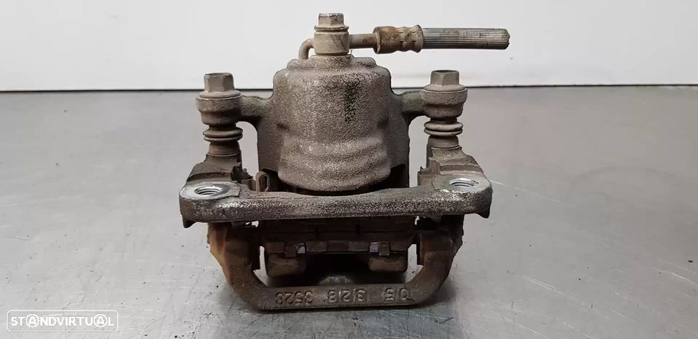 PINÇA TRAVÃO TRASEIRA ESQUERDA NISSAN JUKE 2013 -440111KD0A - 1