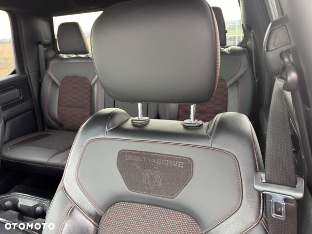 RAM 1500 5.7 Crew Cab Bighorn - 12