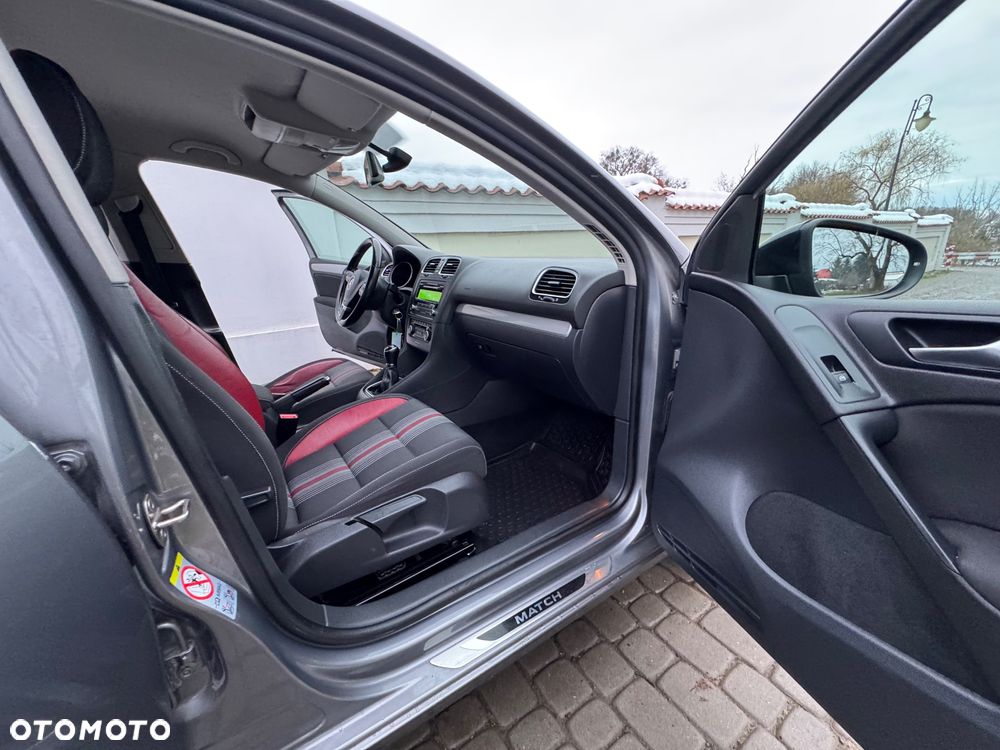 Volkswagen Golf - 21