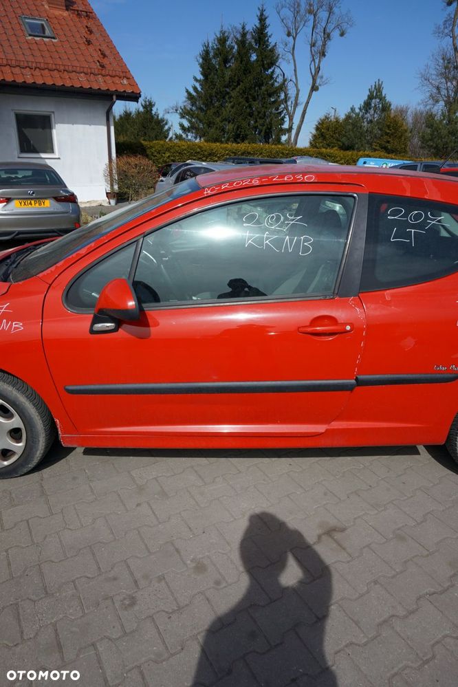 DRZWI PRZEDNIE LEWE 207  3D HB KKNB  CZERWONY PEUGEOT 2006-2009 - 1