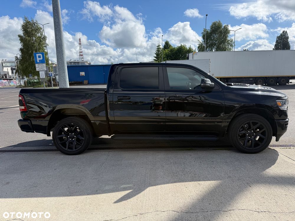 RAM 1500 5.7 Crew Cab Longbed Laramie Black - 37